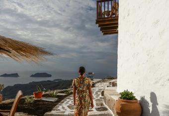 Castrum Traditional Sunset Suites has Balcony rooms