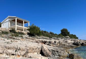 SOL ET PAX has Balcony rooms