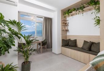 Panorama Studio allows 18 year olds to book a room