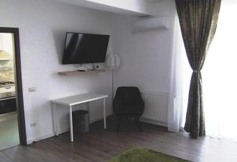 GREEN, Ap.   nc  nt  tor, 2 camere, Otopeni cu wi-fi has rooms with a private hot tub