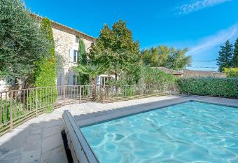 L   escapade proven  ale allows 18 year olds to book a room