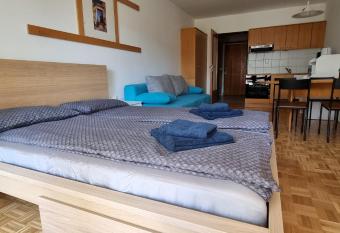 Apartma Luka with private parking has Balcony rooms