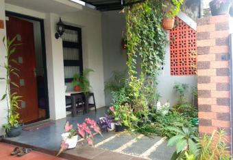 Oemahku Tentrem - Ayem has Balcony rooms