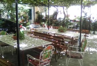 VICTORIA ANAGNOSTOU ROOMS has Balcony rooms