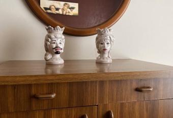 Bivano fronte mare    Il Moro    has Balcony rooms