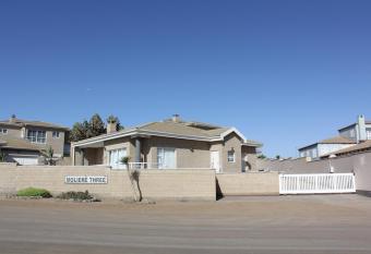 Muller s Self Catering - a cozy home from home! has Balcony rooms