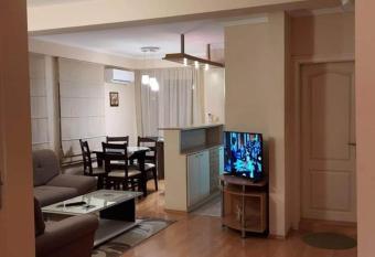 Ellie s place allows 18 year olds to book a room