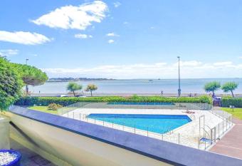 La Corniche has Balcony rooms