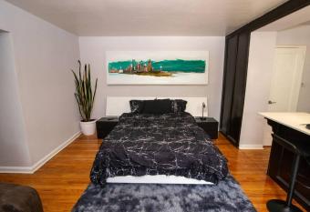 (null) allows 18 year olds to book a room