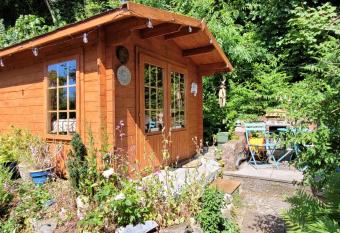 Tan y coed s Rosemary Cabin has Balcony rooms
