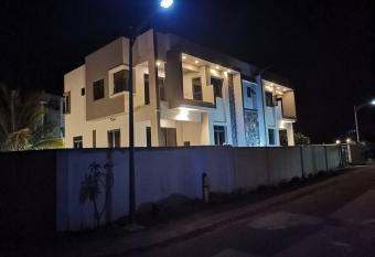 House for rent long term has Balcony rooms