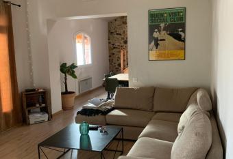 Loft Rivesaltes has Balcony rooms