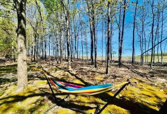 Sauna, Games,Grill, View,Lake,Pool,TVs has rooms with a private hot tub