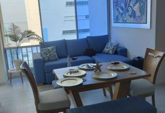 Apto512 edif. cristoforo colombo has rooms with a private hot tub