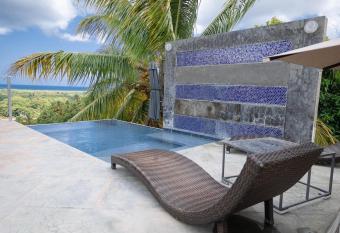 Villa Fede R  o San Juan has Balcony rooms