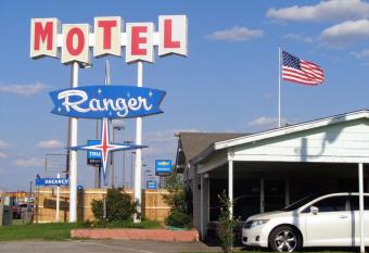 Ranger Motel has Smoking rooms