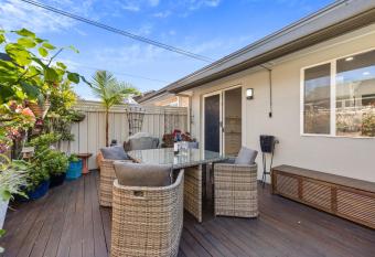 Belle Escapes - Hidden Haven in Glenelg has Balcony rooms