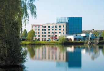M  venpick Hotel  s Hertogenbosch allows 18 year olds to book a room