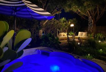 My Oasis in Florida has Balcony rooms