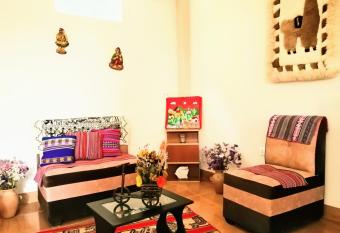 Cozy mountain house has Balcony rooms