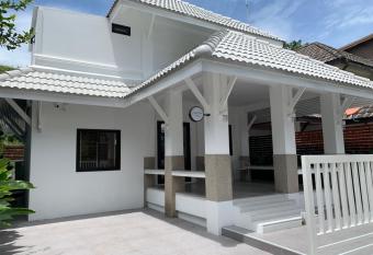 Cozy House                                                           has Balcony rooms