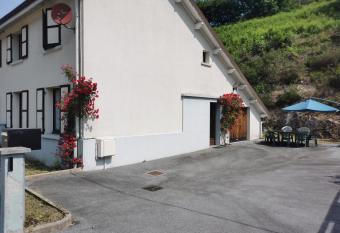 Le Holweck has Balcony rooms