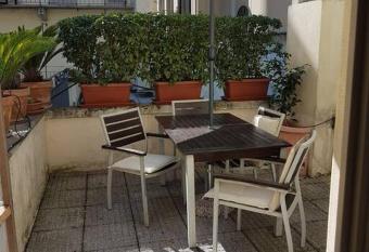 Holiday House has Balcony rooms