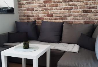 Appartement cosy proche Paris & Stade de France has Balcony rooms