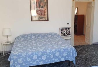 Casetta Rita has Balcony rooms