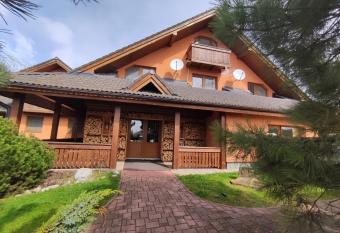 Villa Cassandra allows 18 year olds to book a room