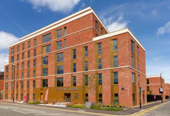 For Students Only Premium Studios and Ensuite Bedrooms with Shared Kitchen at Gulson Gardens in Coventry allows 18 year olds to book a room