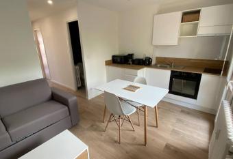     Le scandinave     T2 wifi, terrasse et parking has Balcony rooms