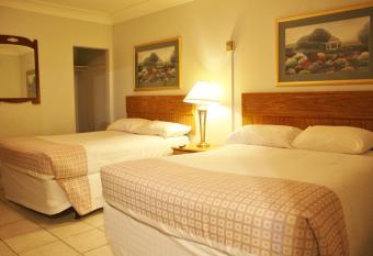 Tulip Motel has Smoking rooms