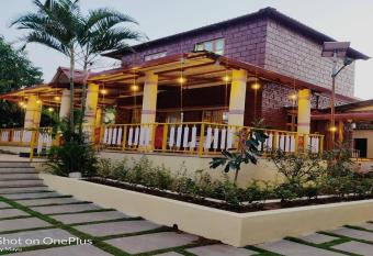 NEEL AGRO TOURISM &RESORT has Balcony rooms