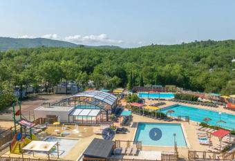 Mobile home 6 places camping 5 Vacances Gorges de lArdeche has Balcony rooms