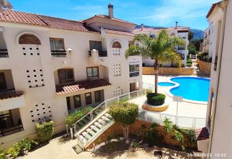 Piso Ardilla allows 18 year olds to book a room