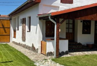 La Novaci Porumbacu de Sus 270 has Balcony rooms