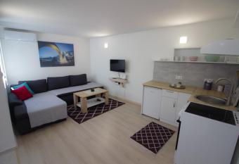 Apartments Nedo allows 18 year olds to book a room