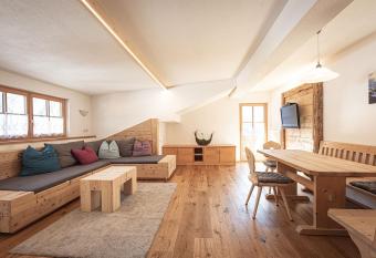 Kofler zw den W  nden Apt Edelweiss has Balcony rooms