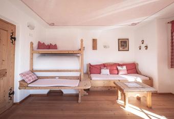 Kofler zw den W  nden Apt Alpenrose has Balcony rooms