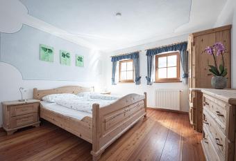 Kofler zw den W  nden Apt Enzian has Balcony rooms