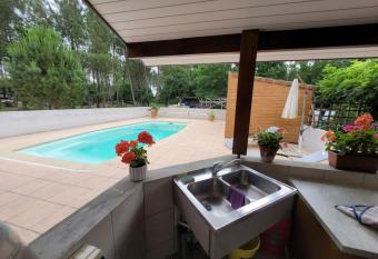 Villa de charme proche oc  an 6 chambres has Balcony rooms