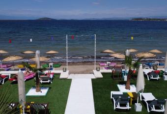 Neo Beach Hotel Cunda has Balcony rooms