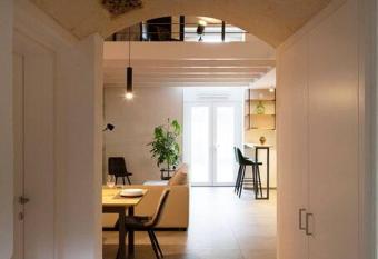 24 Maggio Apartment has Balcony rooms