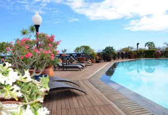 Cases Couleurs has Balcony rooms