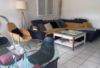 Maison familiale proche Bordeaux has Balcony rooms