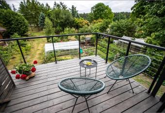 Rytas cozy apartment in the guest house with the terrace and the stunning view to the river side has Balcony rooms