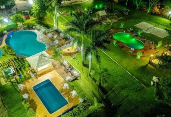 Santana s Ranch has Balcony rooms