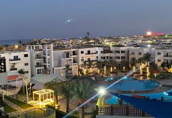 Jasmine Resort Suite one bedroom pool View & Sea View allows 18 year olds to book a room