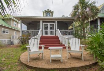 46 Davis Love Cottage has Balcony rooms